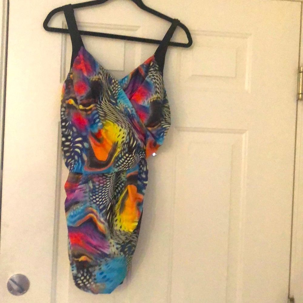 Kiyonna One Piece Swimsuit Lined Soft Cups Thick Straps Kaleidoscope Pattern 2X